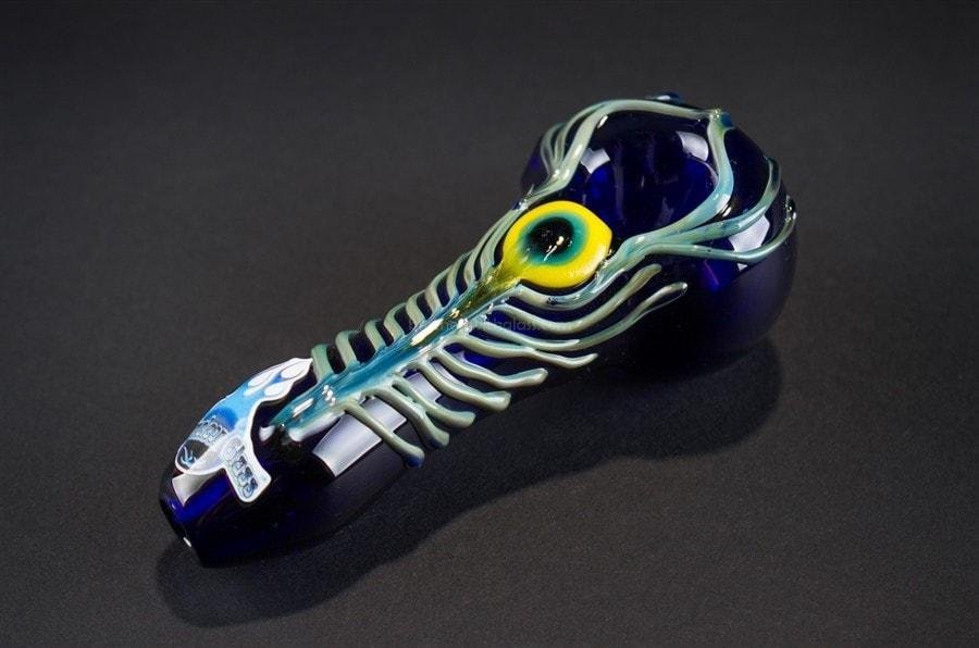 BWG-392-2_1024x_5dc23d8b-9a64-45d4-ba46-72d0e32186a4.jpg Chameleon Glass Peacock Hand Pipe - Image 1