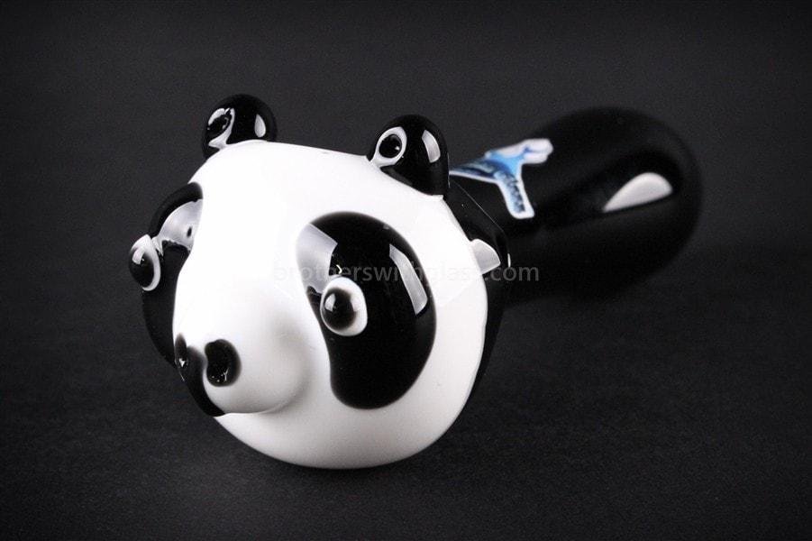 BWG-CG303-2_1024x_20154ee1-0645-430e-8e69-bd4064238aeb.jpg Chameleon Glass Panda Bear Hand Pipe - Image 1