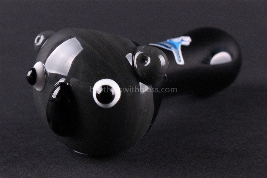 BWG-CG313-2_1024x_8a88c0d1-f1a3-41e2-84f2-0e44e6c64a51.jpg Chameleon Glass Dundee Koala Bear Hand Pipe - Image 1