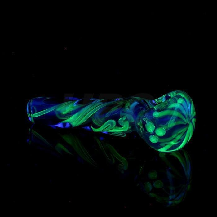 IMG_0614_1024x_60ddb261-ede7-4915-ae6c-cca932d681a7.jpg Glassheads - Illuminati Twist Handpipe - Image 1