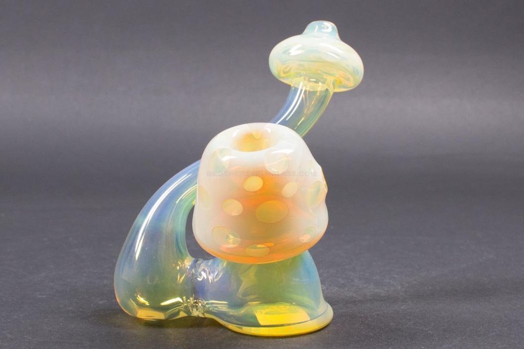 IMG_9247_1024x_2127645a-5bf4-4f5b-932a-0a9b2b8795b5.jpg Chameleon Glass Mushroom Twist Hand Pipe - Image 1