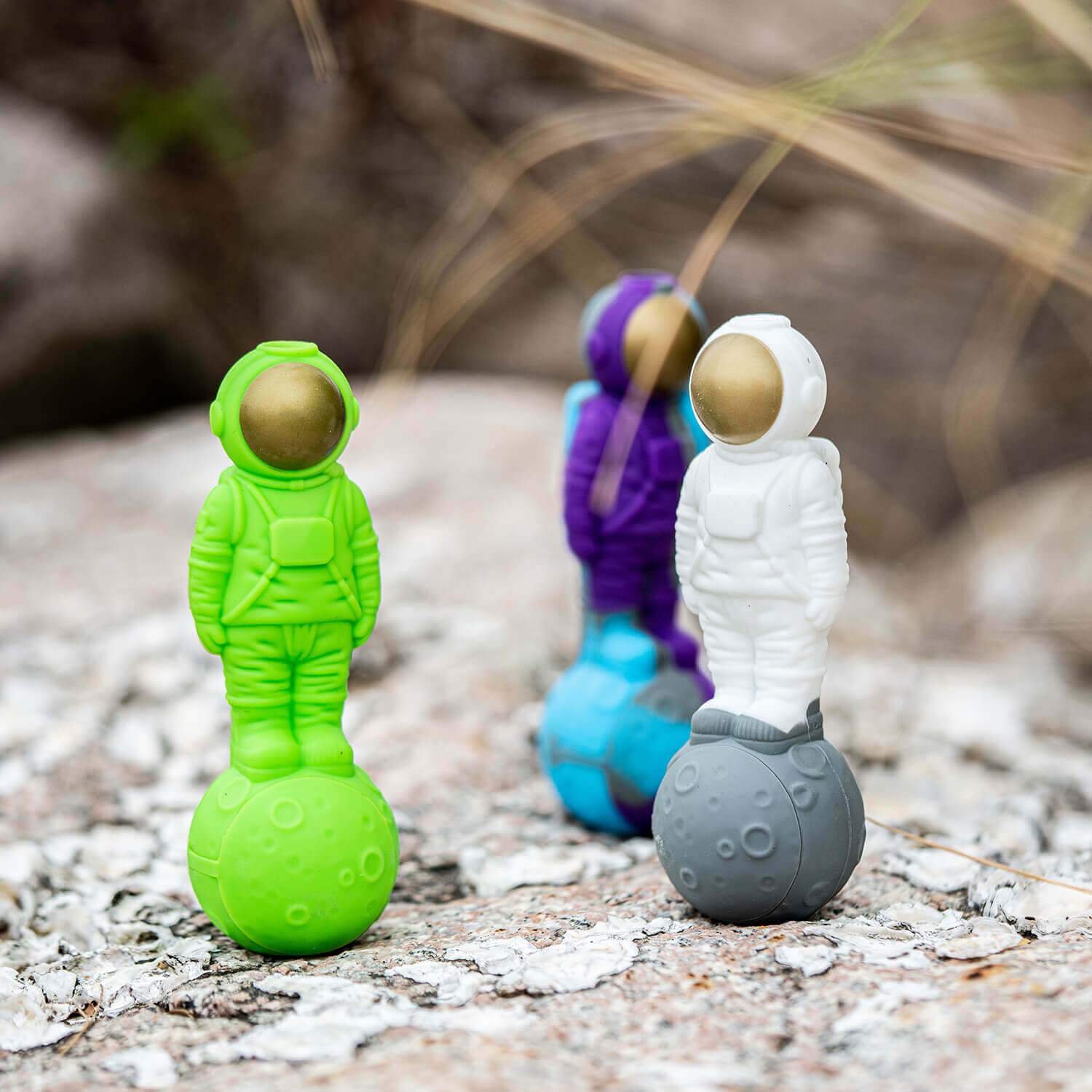 astronaut_silicone_honey_straws_4480x_e357c59d-9680-4a67-8721-6f12d3e66198.jpg Astronaut Silicone Honey Straw - Image 1