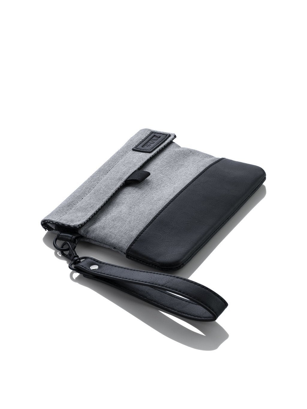 media_1024x_d9d5b079-8ec3-4548-afd7-dfe6d6f6899c.jpg GRAV - Smell-Proof Pouch - Image 1