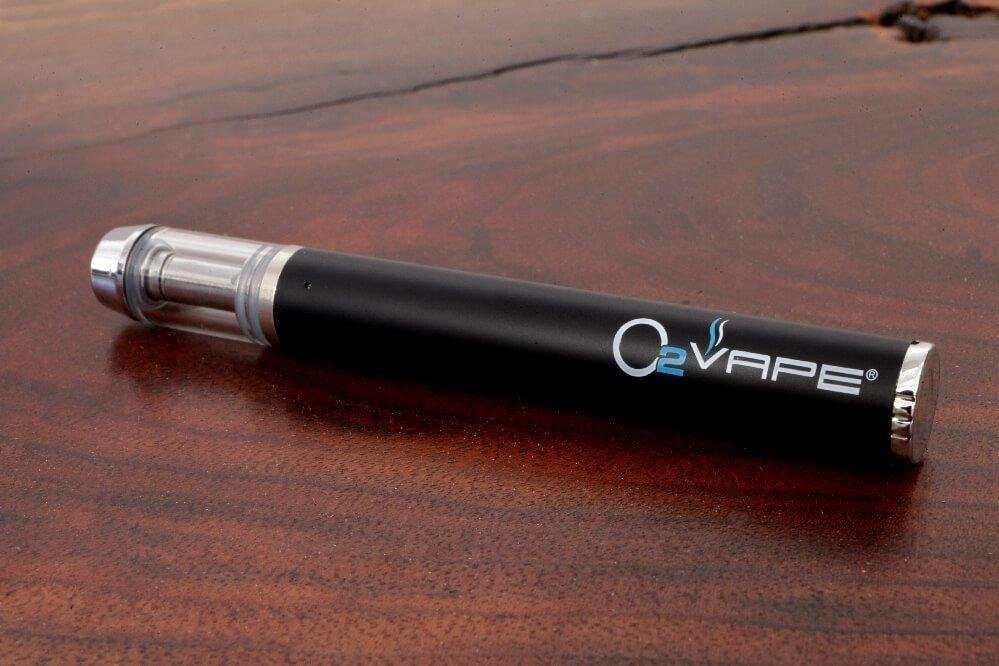 rechargeable-ceramic-disposable-vape-extreme-2-999x666-1.jpg Traveler Extreme 2.0 | Rechargeable Ceramic Disposable Vape | 2 Colors - Image 1