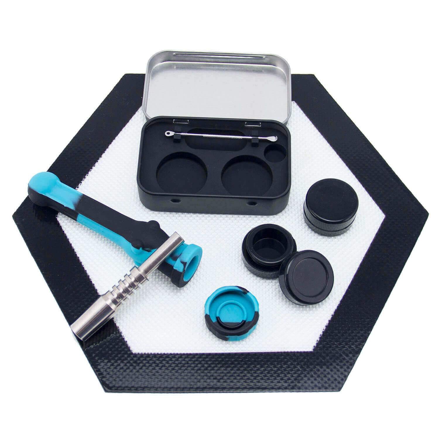 silicone_nectar_collector_4480x_e2724ab2-2839-4b9d-971a-149f7c654389.jpg Silicone Honey Straw Kit With Travel Bag - Image 1